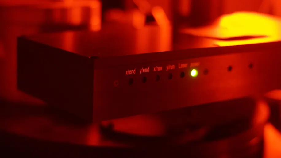Dual laser single grain attachment